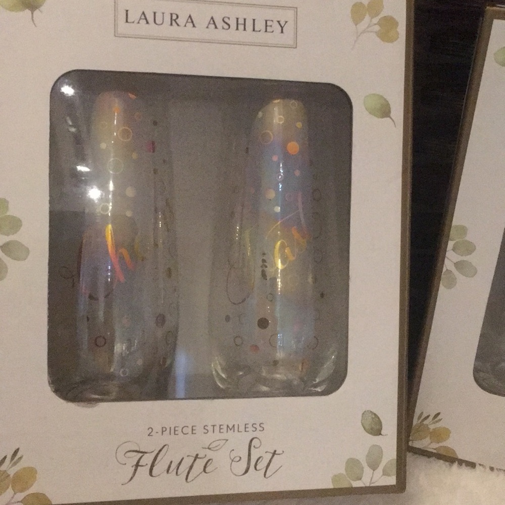 2 piece Laura Ashley Flute Set